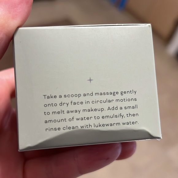 MELT Makeup Cleansing Balm - Picture 4 of 10